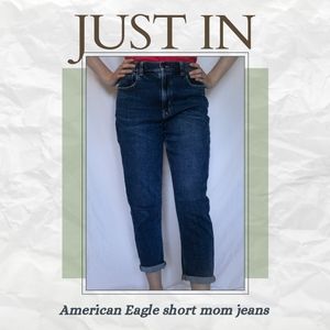 American Eagle short mom jeans